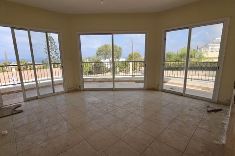 5 bedrooms Villa in Agios Georgios, Cyprus No. 65109 25