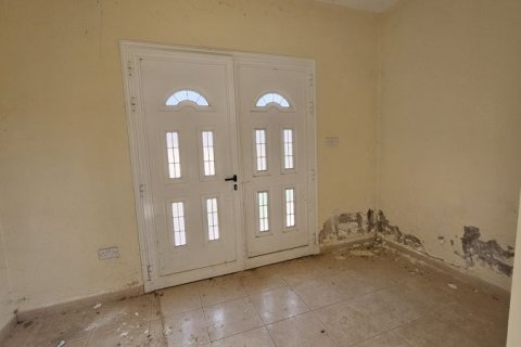 5 bedrooms Villa in Agios Georgios, Cyprus No. 65109 7