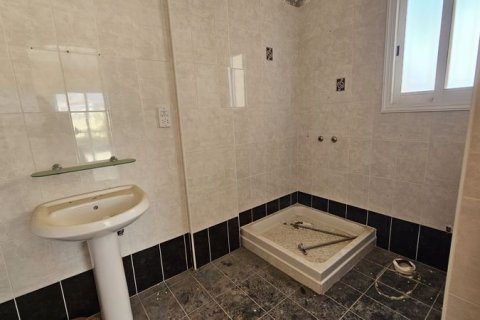 5 bedrooms Villa in Agios Georgios, Cyprus No. 65109 27