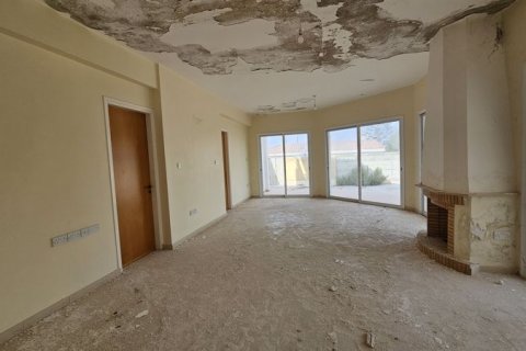 5 bedrooms Villa in Agios Georgios, Cyprus No. 65109 10