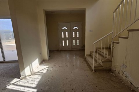 5 bedrooms Villa in Agios Georgios, Cyprus No. 65109 6