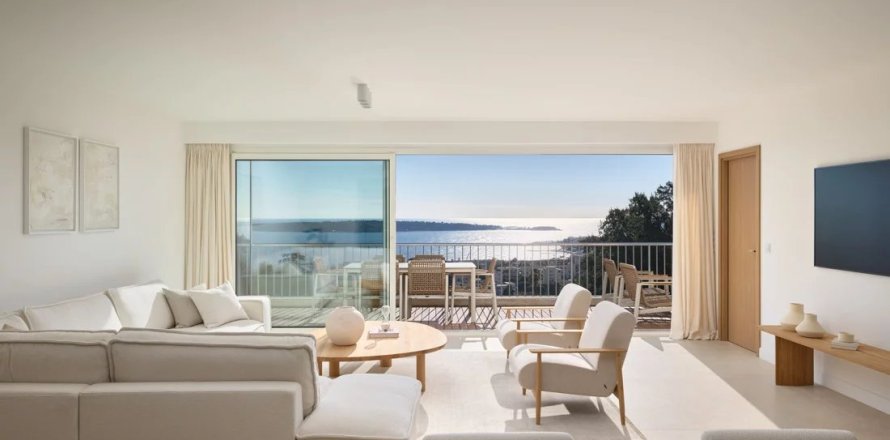 3 bedrooms Apartment in Cannes, France No. 67351