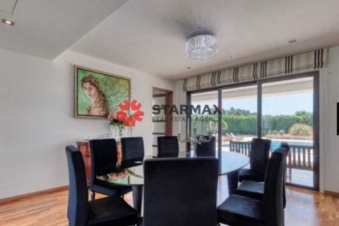 6 bedrooms House in Dromolaxia, Cyprus No. 82739 6