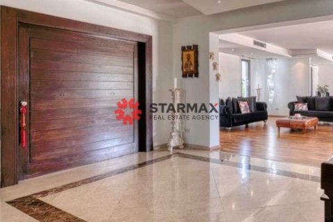 6 bedrooms House in Dromolaxia, Cyprus No. 82739 12