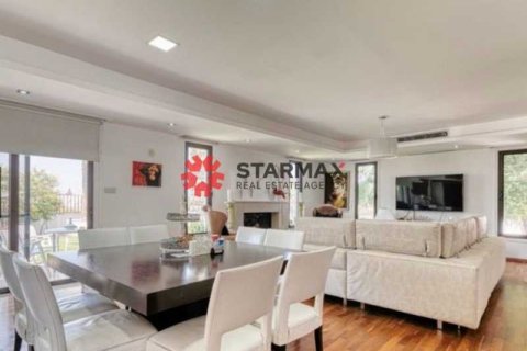6 bedrooms House in Dromolaxia, Cyprus No. 82739 10