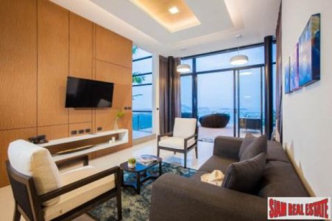 3 bedrooms Villa on the Chaweng Beach, Thailand No. 95767 8