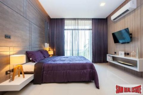 3 bedrooms Villa on the Chaweng Beach, Thailand No. 95767 6