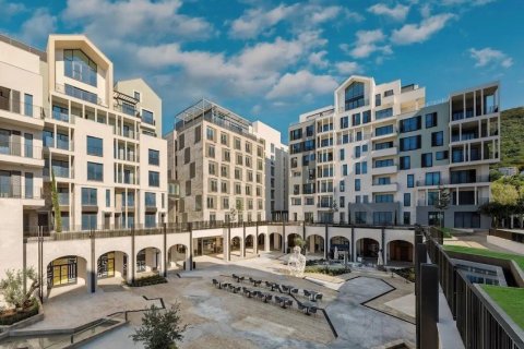 1 bedroom Apartment in Tivat, Montenegro No. 84672 5