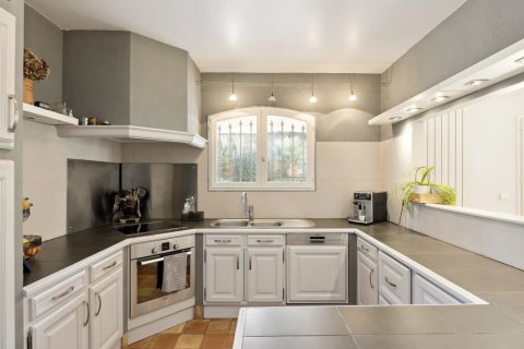 Вилла с 5 спальнями в Антиб, Франция №76714 5