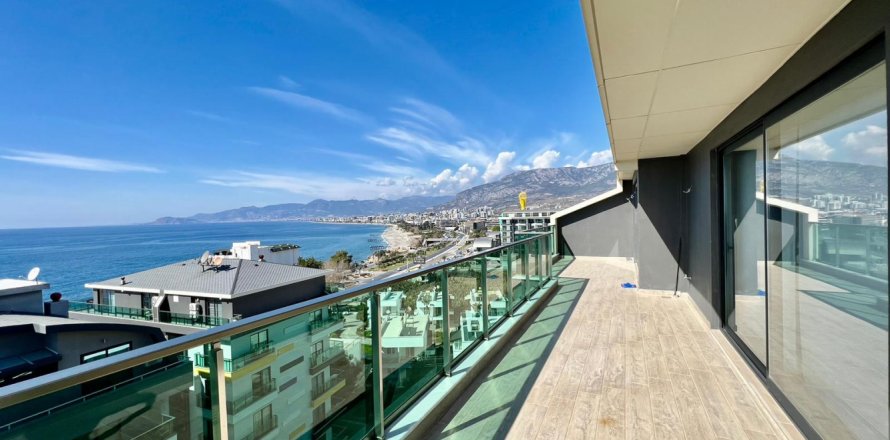 5 dormitorios Apartment en Kargicak, Turkey No. 13937