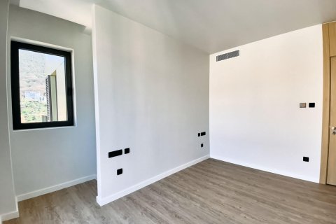 2 dormitorios Apartment en Tivat, Montenegro No. 104685 27