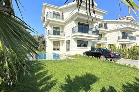 4 bedrooms Villa in Vu Xa, Vietnam No. 12320 1