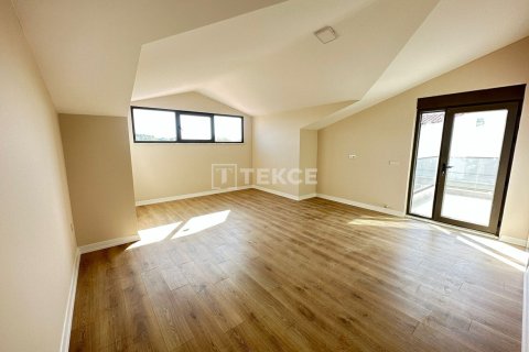 4 bedrooms Villa in Vu Xa, Vietnam No. 12320 15