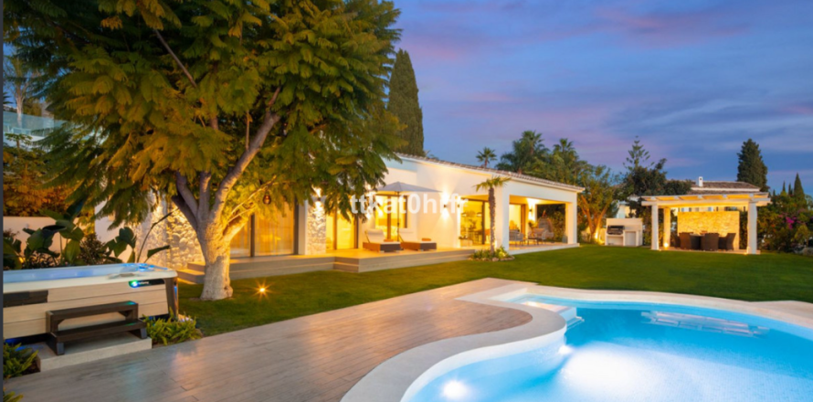 3 dormitorios Villa en El Rosario, Spain No. 109853