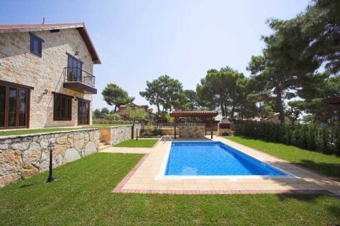 4 bedrooms House in Souni–Zanatzia, Cyprus No. 80764 1