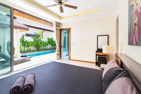 190m² Villa en Rawai, Thailand No. 97372 17