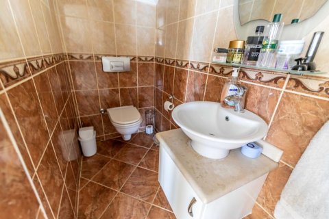 4 bedrooms Villa in Cai Rang, Vietnam No. 14188 16