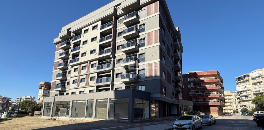 3 chambres Appartement à Izmir, Turkey No. 117460