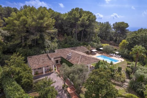 4 bedrooms Villa in Le Cannet, France No. 67361 4