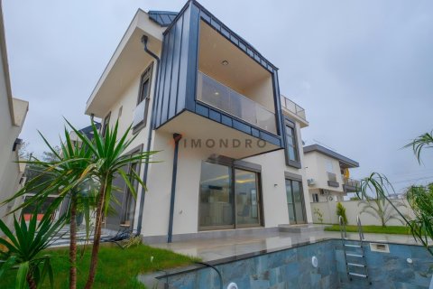 4 bedrooms Apartment in Aksu, Turkey No. 122520