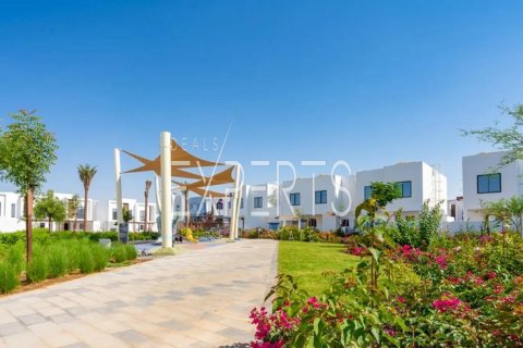 2 dormitorios Apartment en Al Ghadeer 2, UAE No. 129760