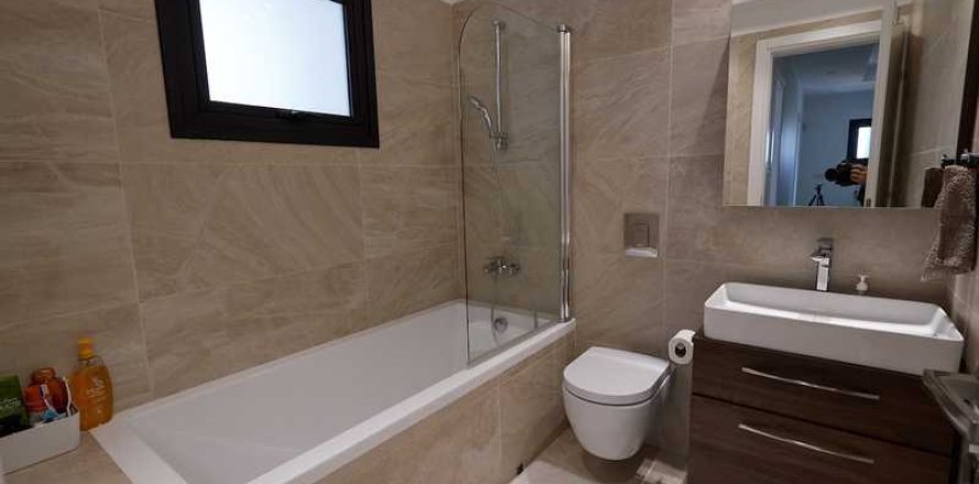 4 bedrooms Penthouse in Limassol, Cyprus No. 40574