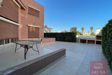 4 bedrooms Villa in Larnaca, Cyprus No. 79634 3