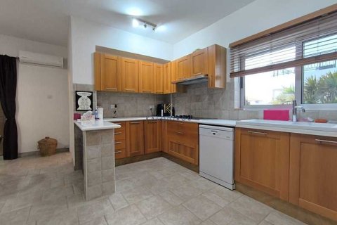 4 bedrooms House in Kiti, Cyprus No. 84440 8