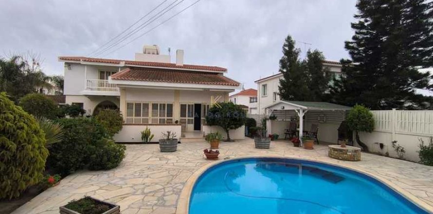 4 bedrooms House in Kiti, Cyprus No. 84440