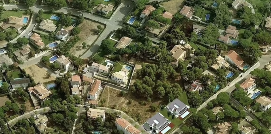 Land in S'Agaro, Spain No. 25215