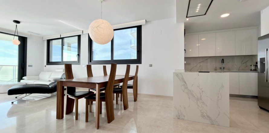 3 bedrooms Penthouse in Benidorm, Spain No. 124817