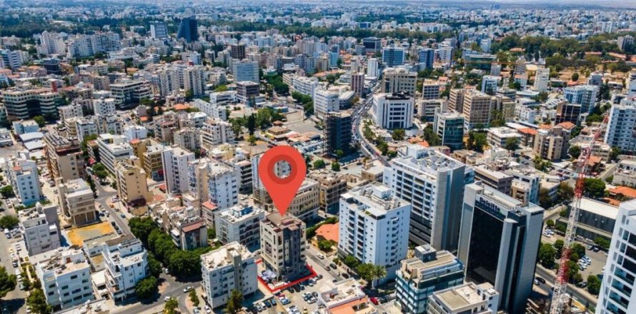 1060m² Commercial property in Nicosia, Cyprus No. 105135