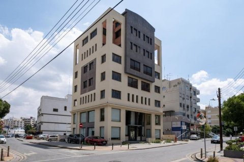 1060m² Commercial property in Nicosia, Cyprus No. 105135 9