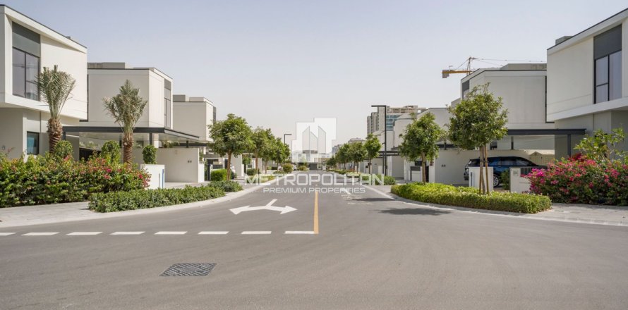 Вилла с 4 спальнями в Hoang Kim, Вьетнам №93979