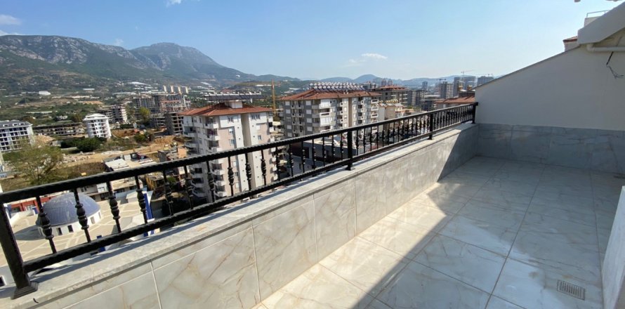3 bedrooms Penthouse in Mahmutlar, Turkey No. 13153
