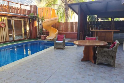 4 dormitorios House en Limassol, Cyprus No. 72196 1