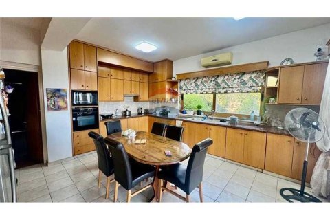 5 bedrooms Villa in Limassol, Cyprus No. 65496 10