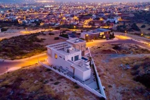 5 bedrooms Villa in Germasogeia, Cyprus No. 101209 1