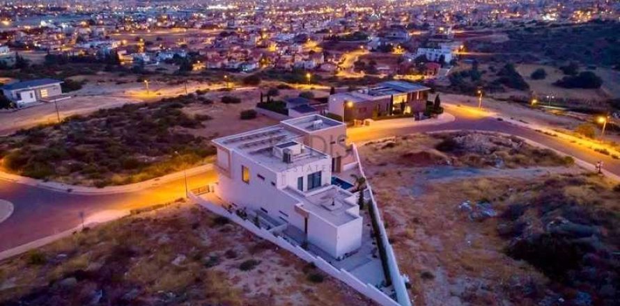 5 bedrooms Villa in Germasogeia, Cyprus No. 101209