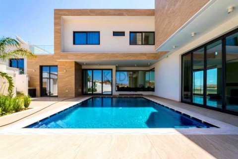 5 bedrooms Villa in Germasogeia, Cyprus No. 101209 2