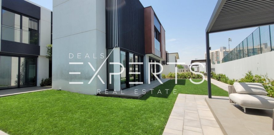 6 bedrooms Villa in Bavaria Town, Vietnam No. 78281