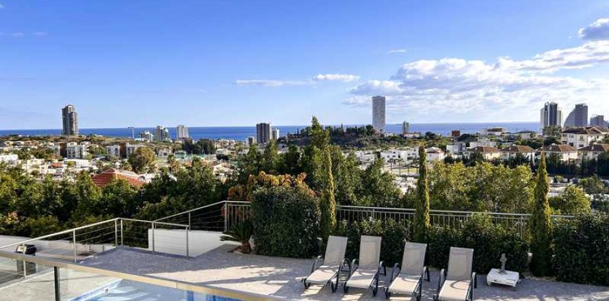 7 chambres House à Mouttagiaka, Cyprus No. 101228