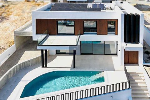 3 dormitorios Villa en Germasogeia, Cyprus No. 84083 1