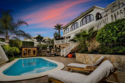 Вилла с 3 спальнями в Бенальмадена, Испания №27496