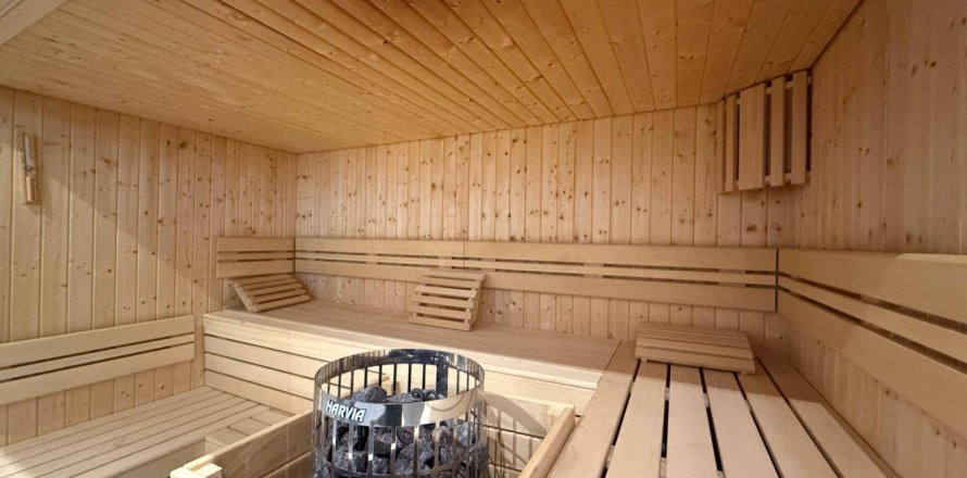 2 bedrooms Apartment in Champagny-en-Vanoise, France No. 99739