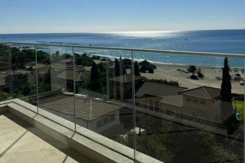 2 bedrooms Apartment in Pyrgos, Cyprus No. 72615 4