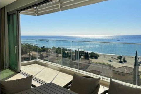 2 bedrooms Apartment in Pyrgos, Cyprus No. 72615 7