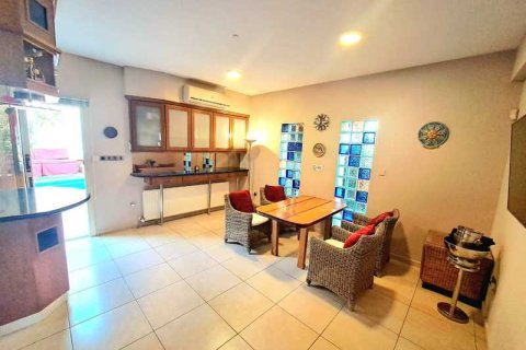 5 bedrooms House in Limassol, Cyprus No. 81643 7