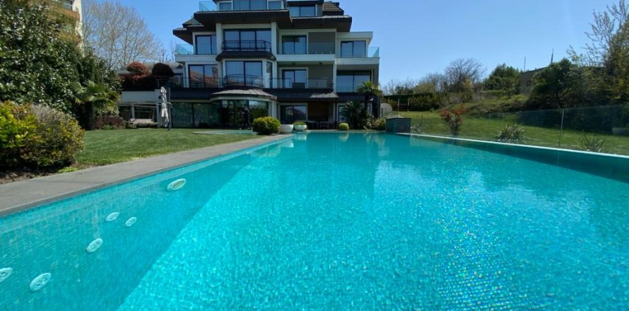 7 bedrooms Villa in Istanbul, Turkey No. 15057