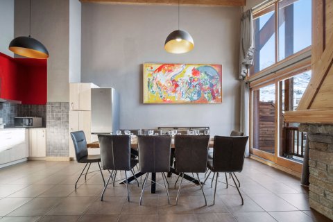 4 bedrooms Apartment in Les Belleville, France No. 100015 3